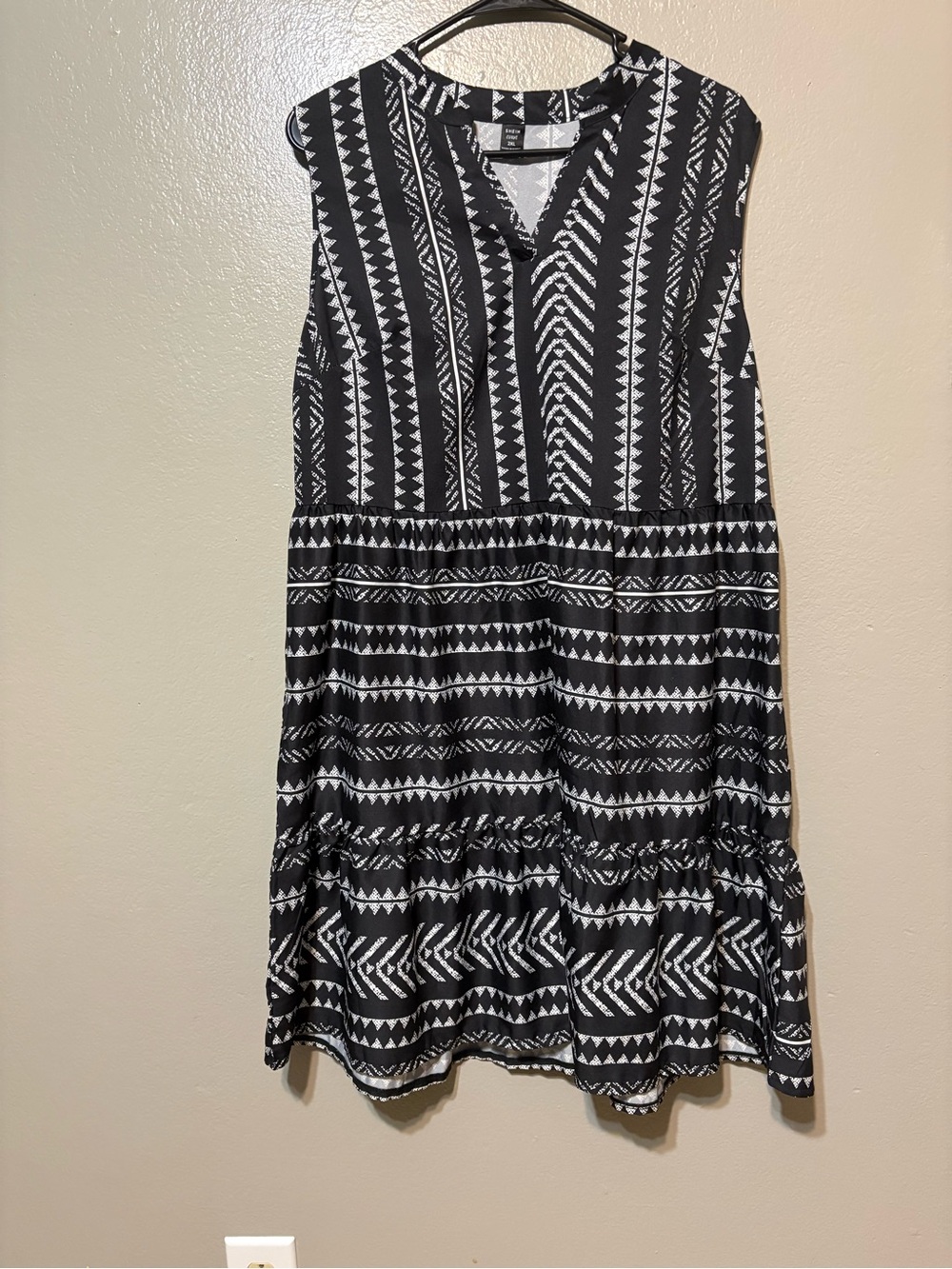 SHEIN Curve Black & White Geometric‎ Sleeveless Dress Size 2XL
